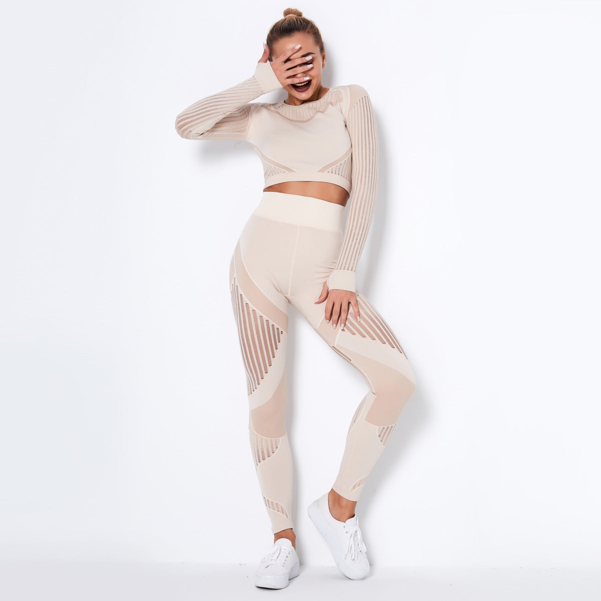 Combinaison de yoga absorbante à manches longues