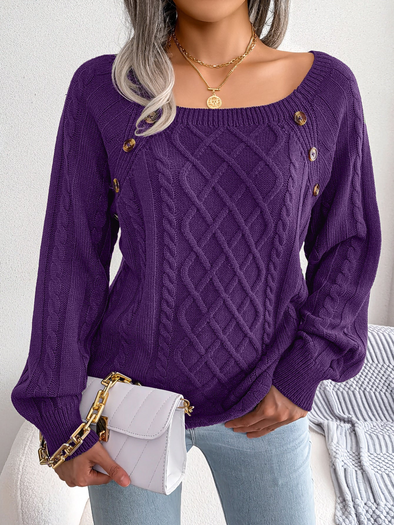 Pull tricoté à col carré et boutons