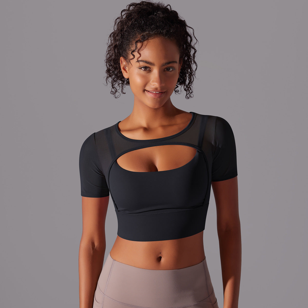 Haut de yoga double couche.