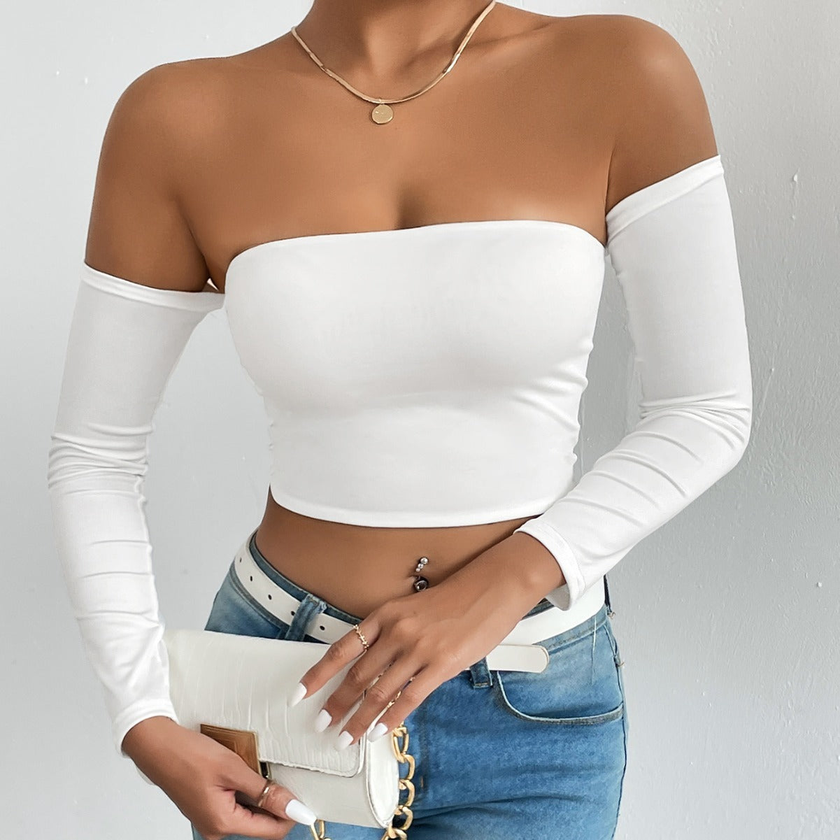 Camisole européenne à manches courtes.