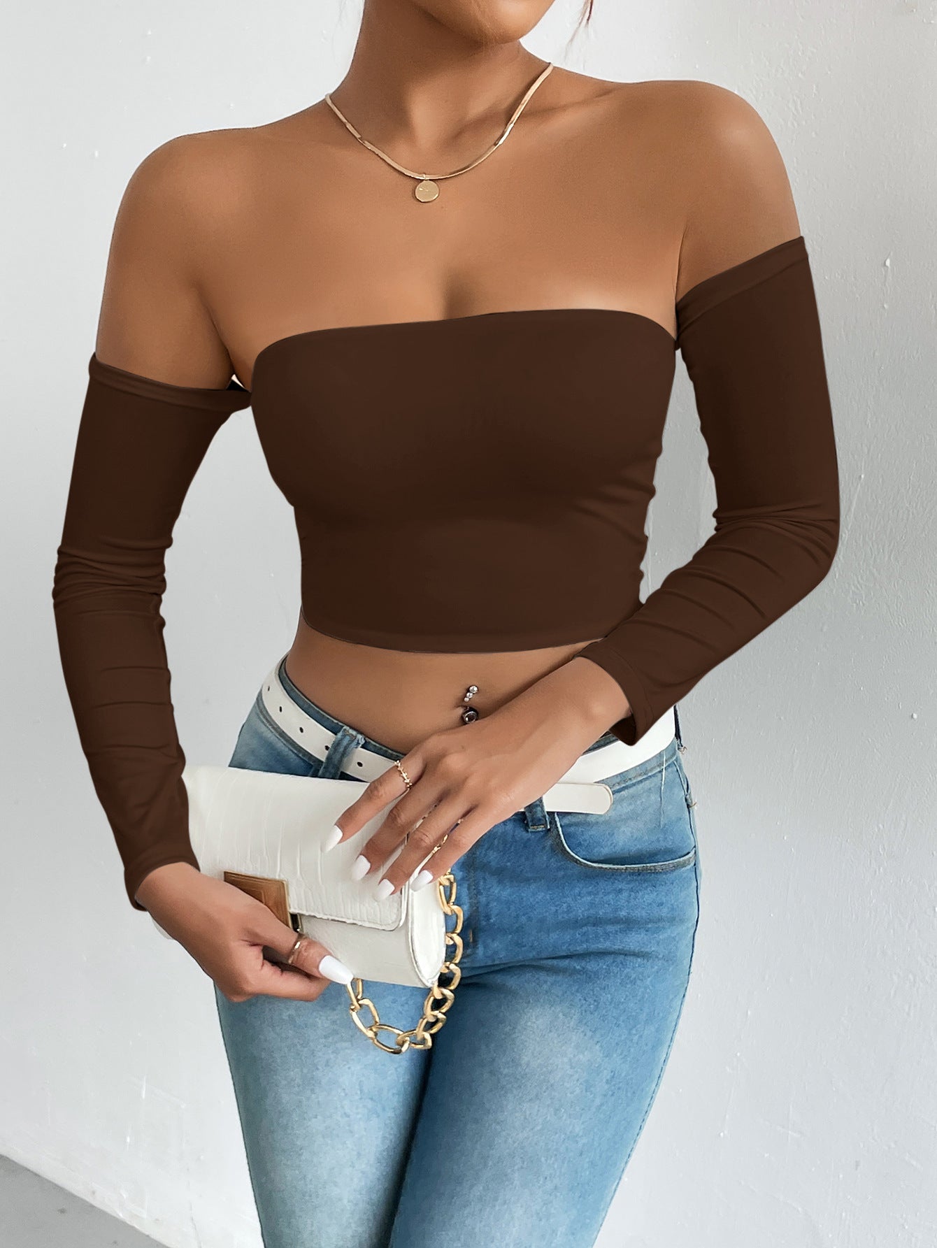 Camisole européenne à manches courtes.