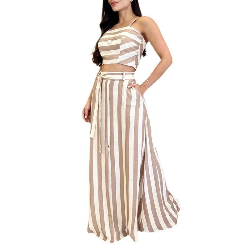 Tailleur jupe à rayures