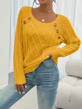 Pull tricoté à col carré et boutons