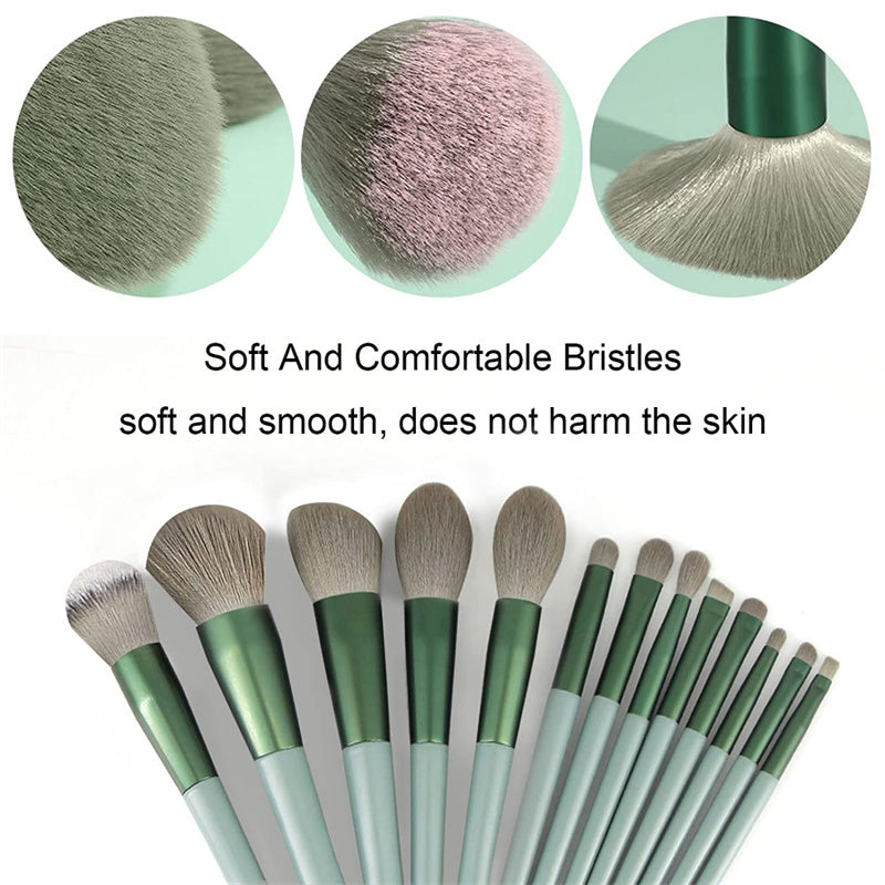 Ensemble de 13 pinceaux de maquillage.