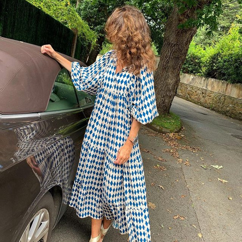 Robe bohème vintage, élégante, décontractée.