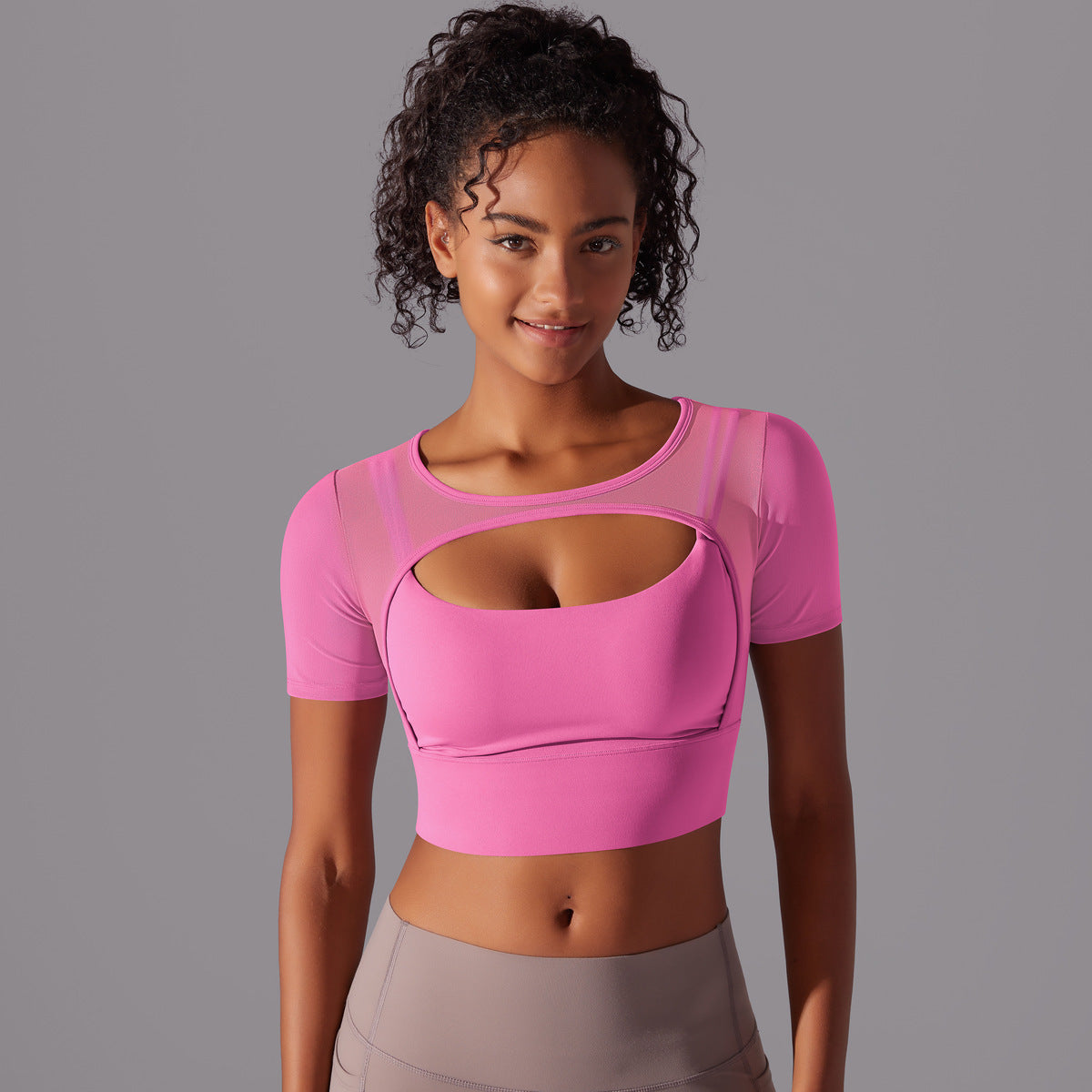 Haut de yoga double couche.