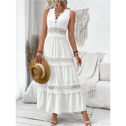 Robe sans manches à col en V et coutures en dentelle