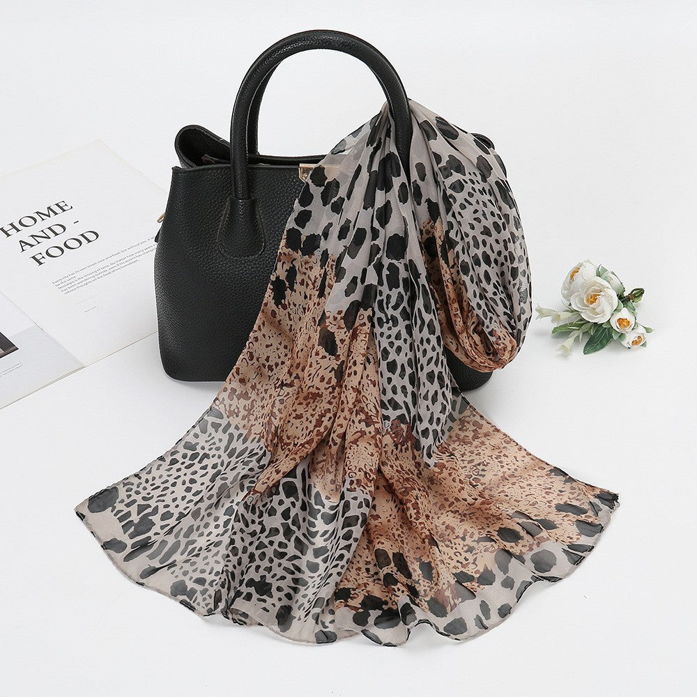 Foulard en soie  en mousseline fine