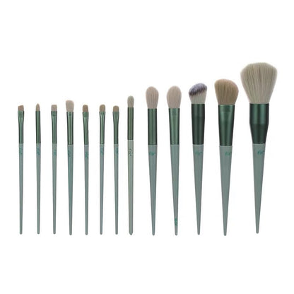 Ensemble de 13 pinceaux de maquillage.