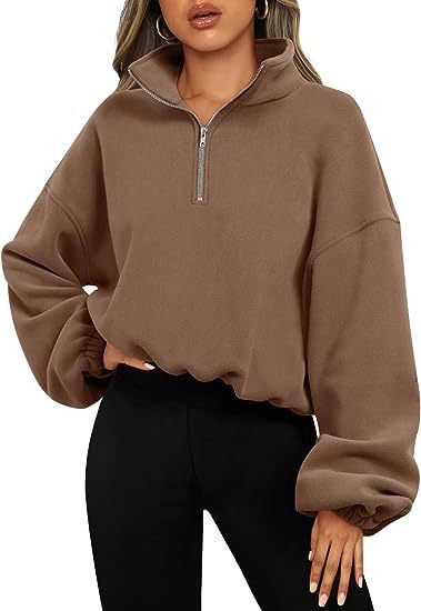 Sweat à capuche ample.