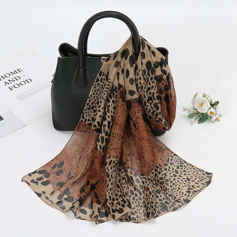 Foulard en soie  en mousseline fine