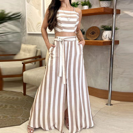 Tailleur jupe à rayures