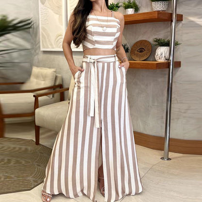 Tailleur jupe à rayures
