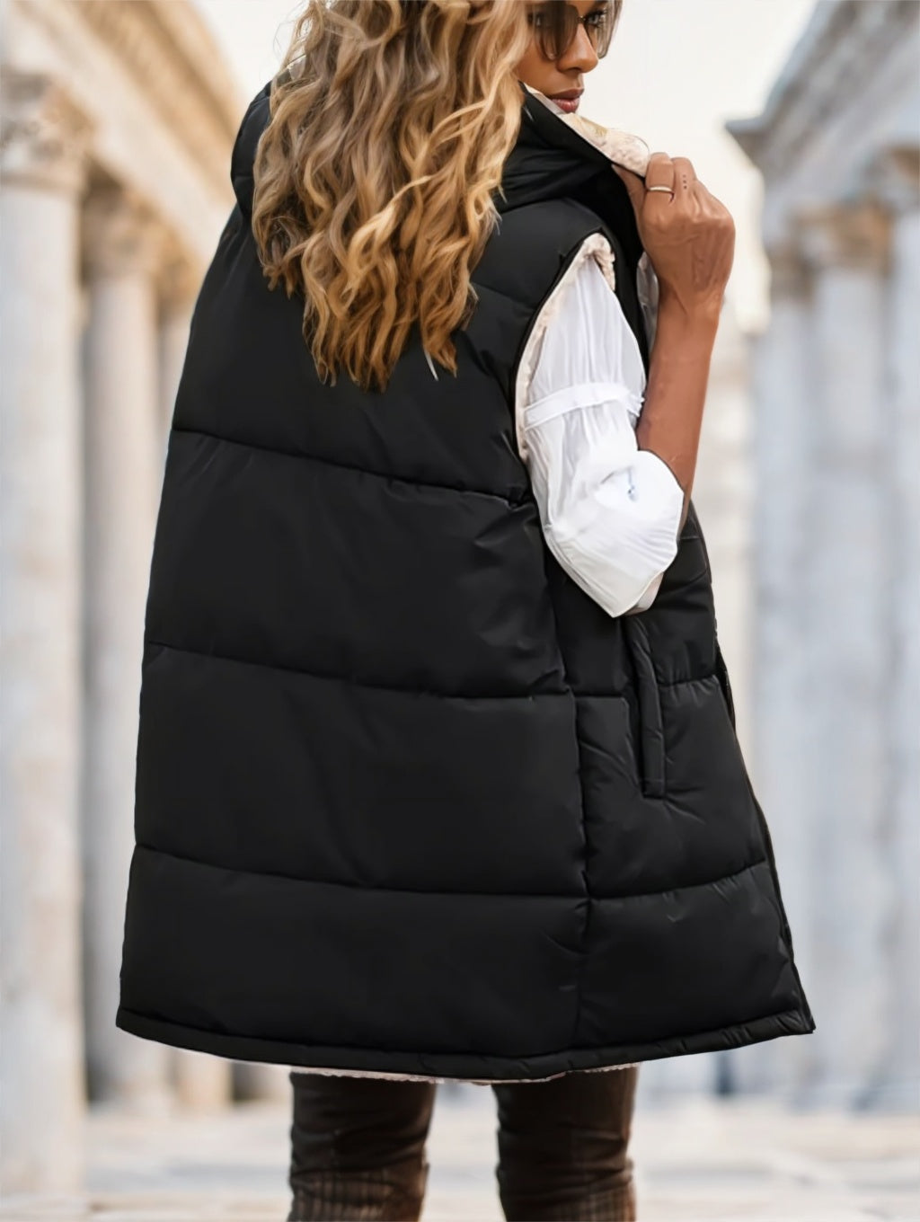 Gilet Réversible Sans Manches à Capuche – Finition Fourrure ÉLÉGANTE