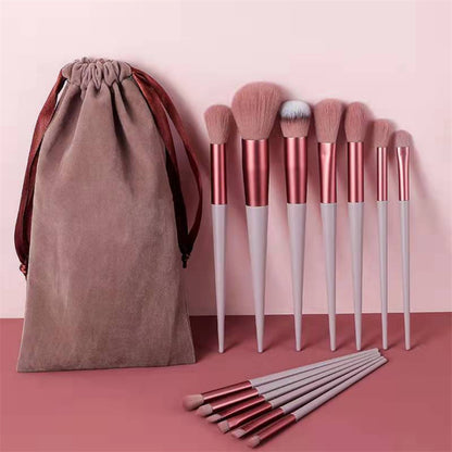 Ensemble de 13 pinceaux de maquillage.