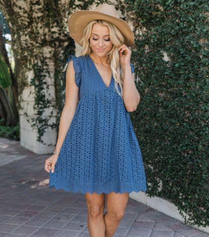 Robe en Dentelle avec Poches - Sans Manches
